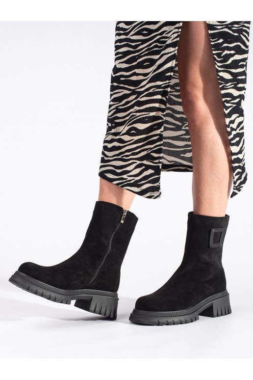 Černé dámské kotníkové boty na hrubé podrážce