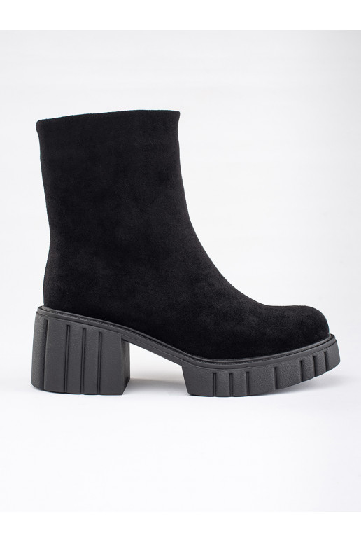 Černé dámské kotníkové boty na platformě
