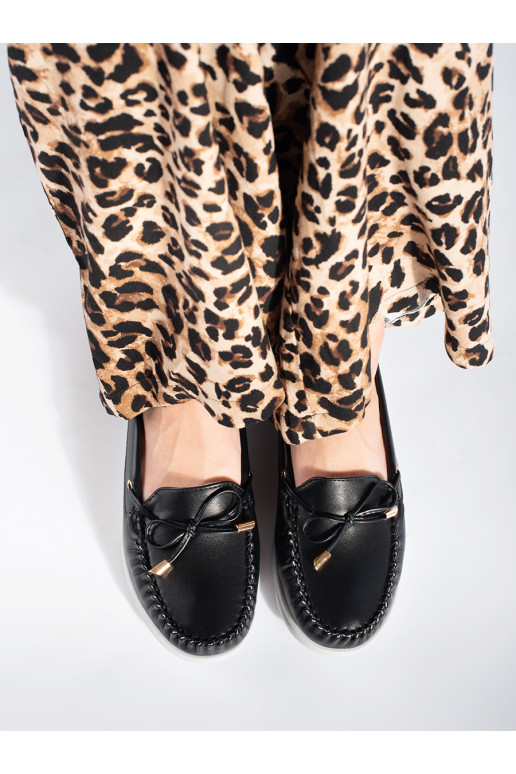 Černé mokasíny na platformě