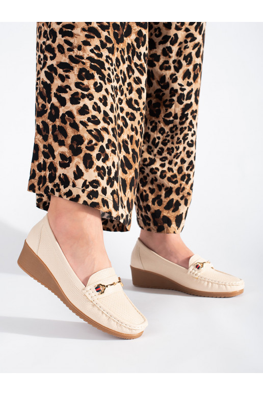 Krémové mokasíny na klínku