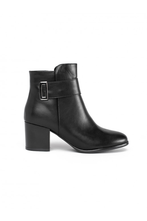 Klasické elegantní černé kotníkové boty na sloupku Sergio Leone