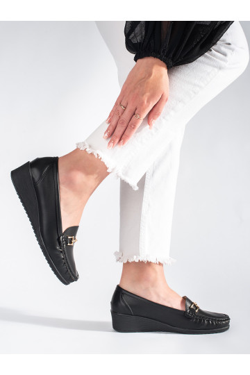 Černé dámské mokasíny s přezkou 2