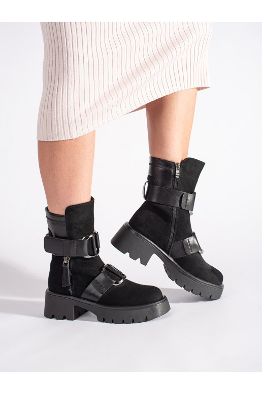 Černé semišové dámské kotníkové boty s přezkou