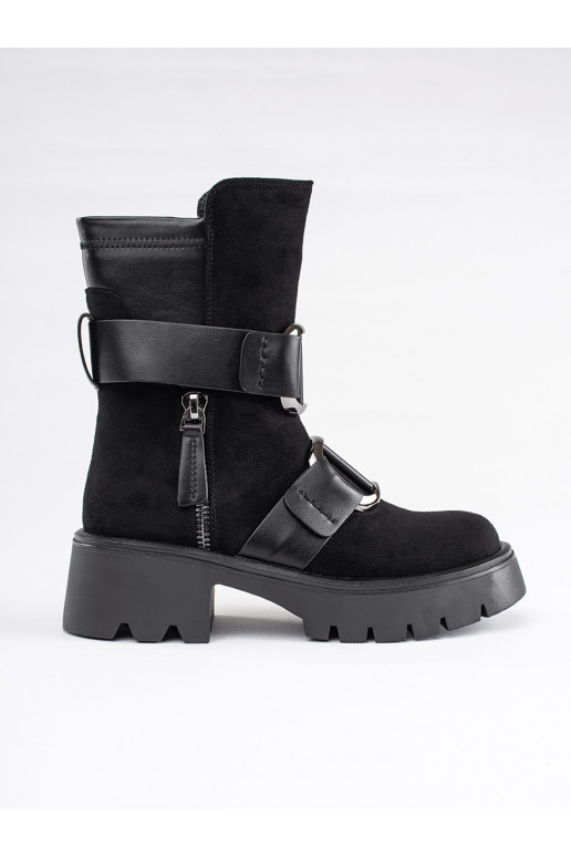 Černé semišové dámské kotníkové boty s přezkou