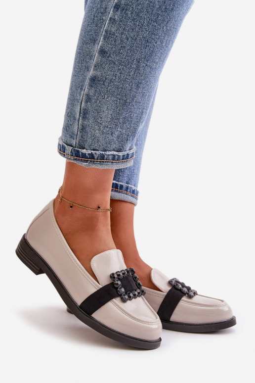 Lakované Dámské Mokasíny S Dekorací Světle Šedé Vinceza 58389 Lakované Dámské Mokasíny S Dekorací Světle Šedé Vinceza 58389