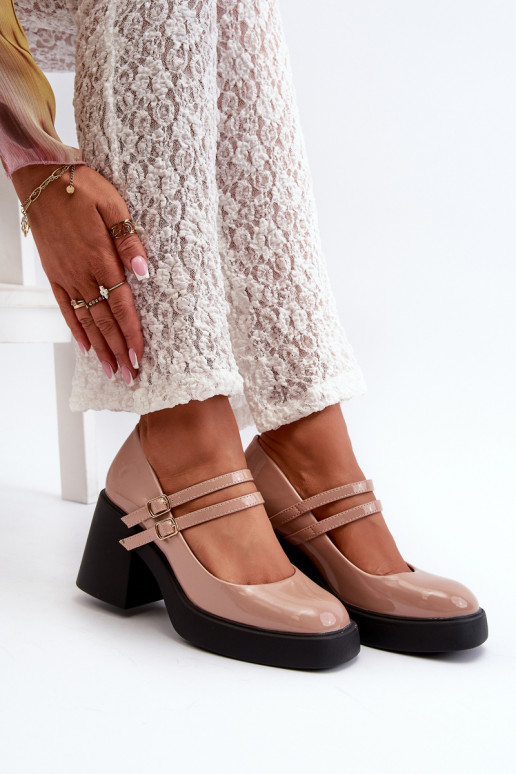 Bateliai plačiu kulnu su lako efektu... Bateliai plačiu kulnu su lako efektu...