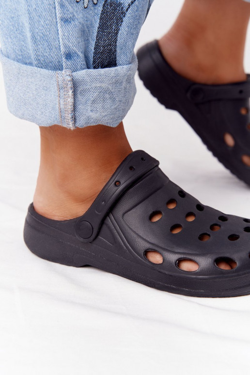  Šlepetės juodos spalvos  EVA