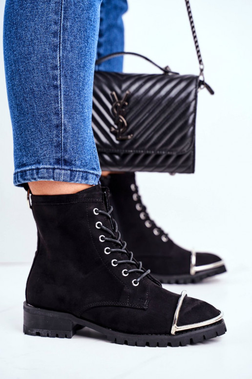 Moteriški aulinukai Lu Boo juodos spalvos iš zomšos auliniai batai su plieno detalėmis Jacksy Moteriški aulinukai Lu Boo juodos spalvos iš zomšos auliniai batai su plieno detalėmis Jacksy