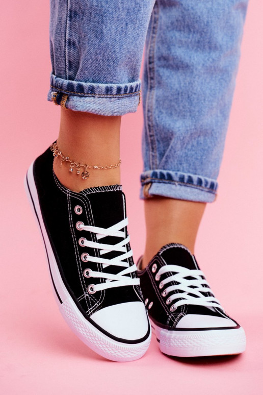 Klasikinio modelio laisvalaikio batai juodos spalvos su baltos spalvos padais