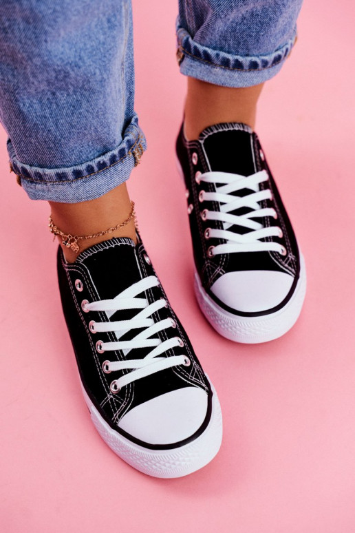 Klasikinio modelio laisvalaikio batai juodos spalvos su baltos spalvos padais