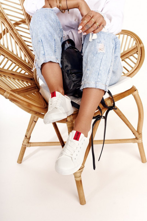 sportbačiai su dekoratyvinėmis juostelėmis BIG STAR DD274685 baltos spalvos