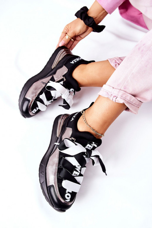 Sportinio stiliaus batai Sneakers batai modelio batai Juodos ir-sidabro spalvos Dexla Sportinio stiliaus batai Sneakers batai modelio batai Juodos ir-sidabro spalvos Dexla