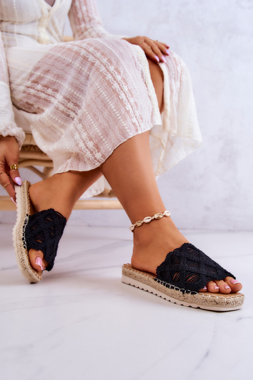 Lengvos šlepetės juodos spalvos Polly