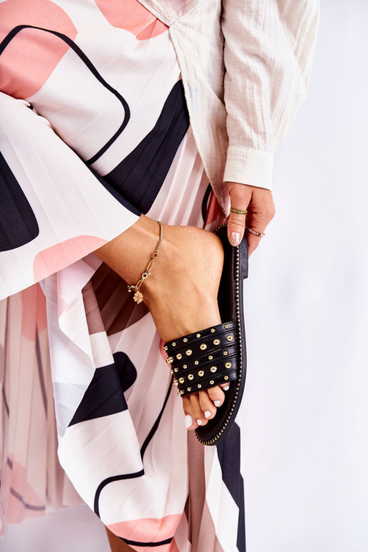  Šlepetės su ornamentais juodos spalvos Brien