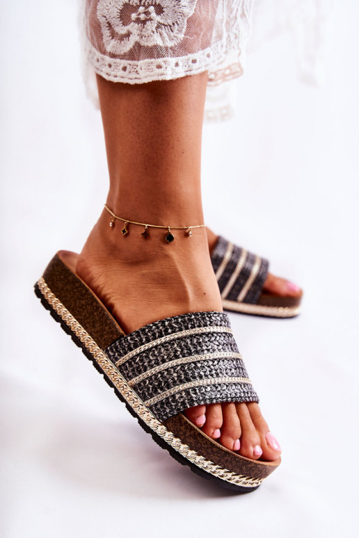  Klasikinio modelio Šlepetės su grandinėlėmis juodos spalvos Maddy