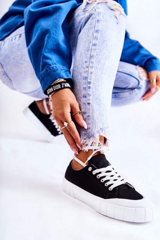 Moteriški batai su platforma juodos spalvos Comes