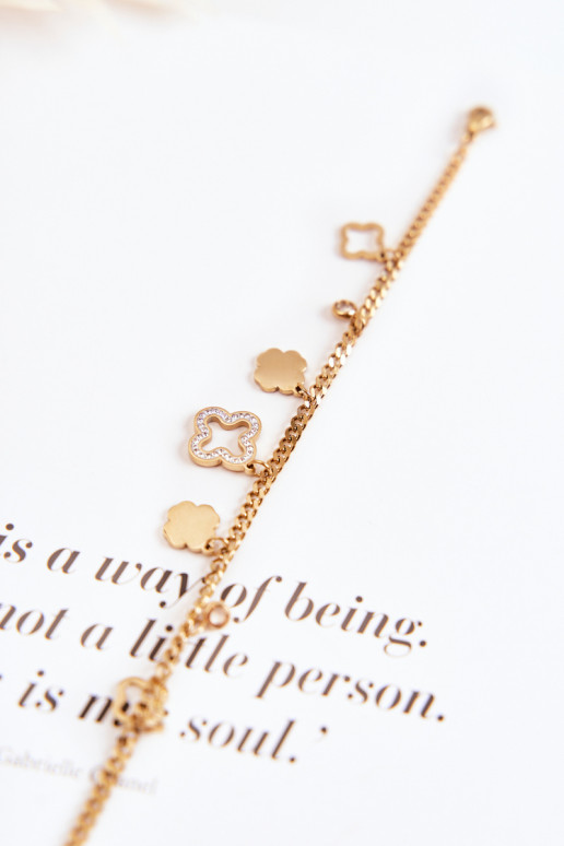 Módní náramek se ozdobami zlata Módní náramek se ozdobami zlata