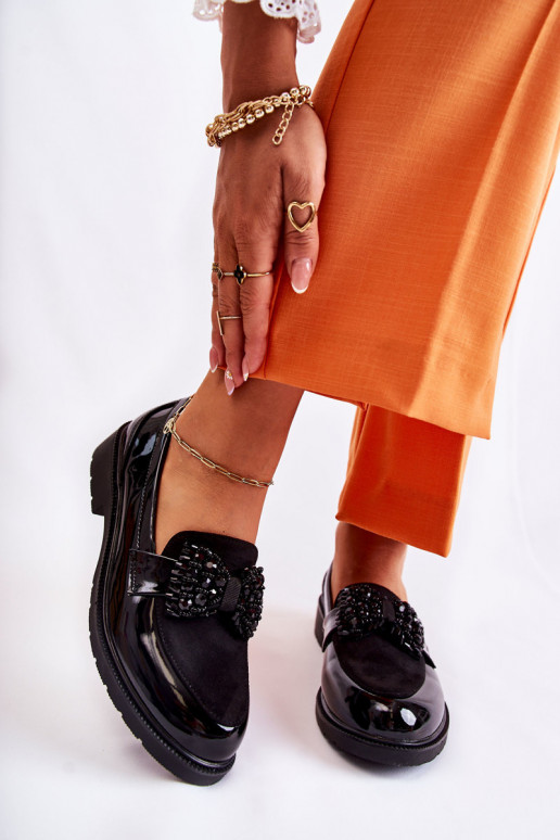 batai su lako efektu su kaspinais juodos spalvos Laurent  batai su lako efektu su kaspinais juodos spalvos Laurent