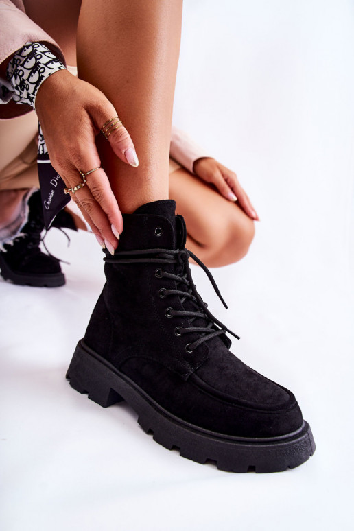 iš zomšos Aulinukai su dirželiais juodos spalvos Vanita  iš zomšos Aulinukai su dirželiais juodos spalvos Vanita