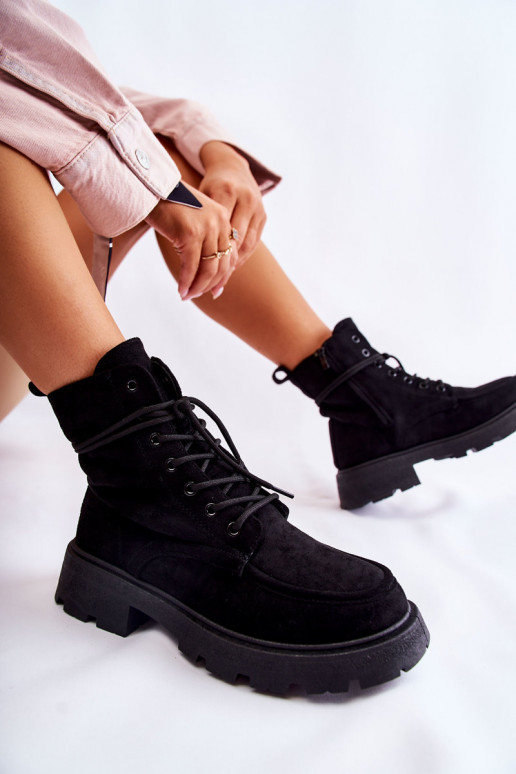 iš zomšos Aulinukai su dirželiais juodos spalvos Vanita  iš zomšos Aulinukai su dirželiais juodos spalvos Vanita