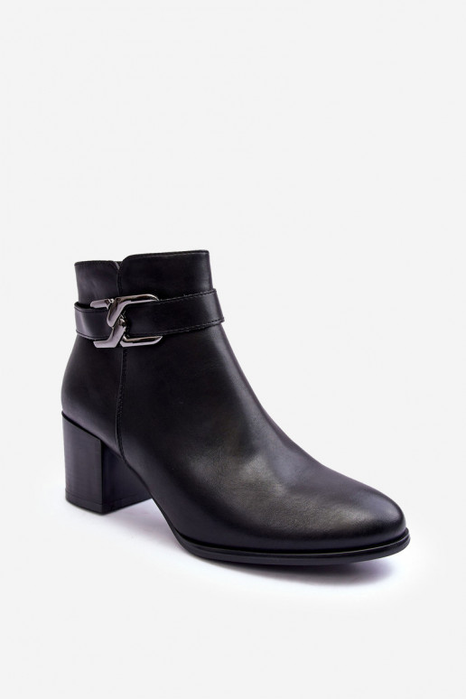 Dámské zateplené kozačky s zdobením černe Astrid Dámské zateplené kozačky s zdobením černe Astrid