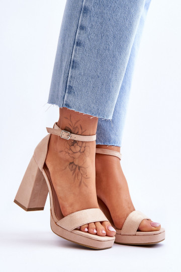 Módní semišové sandály na čtvercovém podpatku Béžové Merila 2