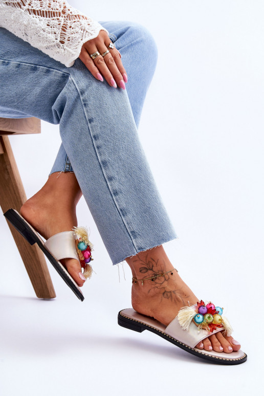 Pantofle s ozdobnými korálky S.Barski KV-2775-47 Nude