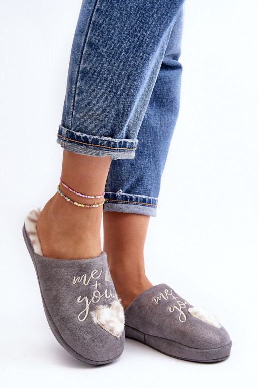 Lesklé dámské pantofle šedé Geraja