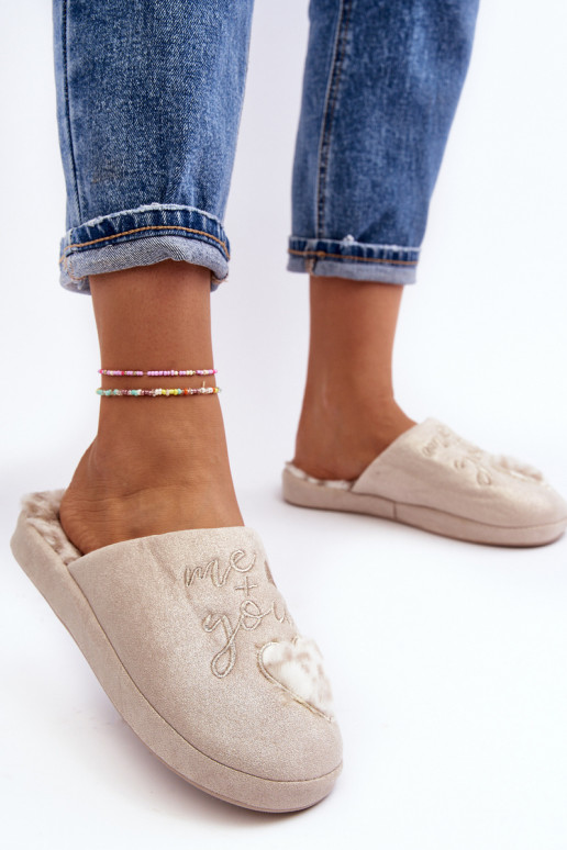 Lesklé dámské pantofle béžové Geraja