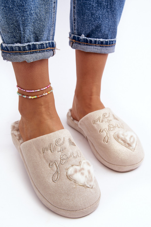 Lesklé dámské pantofle béžové Geraja