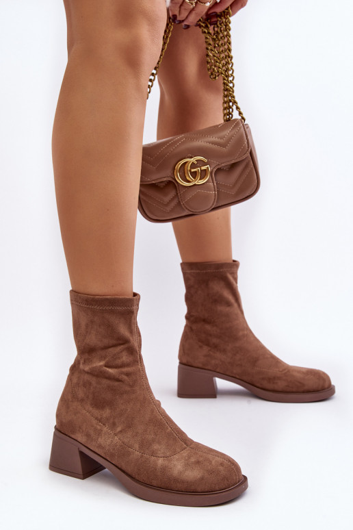 Dámské botky na nízkém podpatku hnědé Aphroteia Dámské botky na nízkém podpatku hnědé Aphroteia