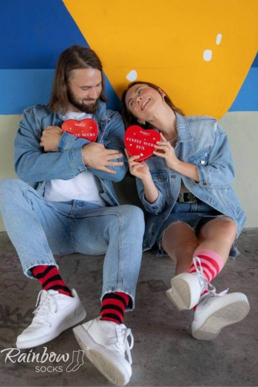 Ponožky COUPLE BOX 2 Páry Krabička Srdce Rainbow Socks Ponožky COUPLE BOX 2 Páry Krabička Srdce Rainbow Socks