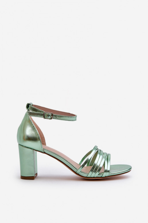 Sanda ly Na Podpatku S Pa sky C erne Enitia