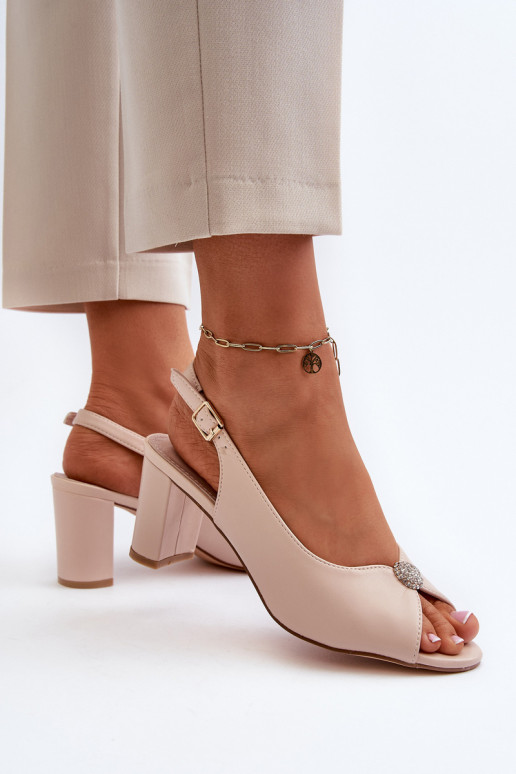 Elegantní sandály na podpatku s ozdobou béžové Trasea