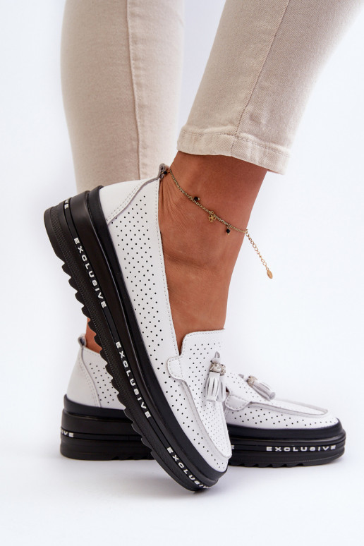 Bílé dámské kožené mokasíny na platformě Assetnima