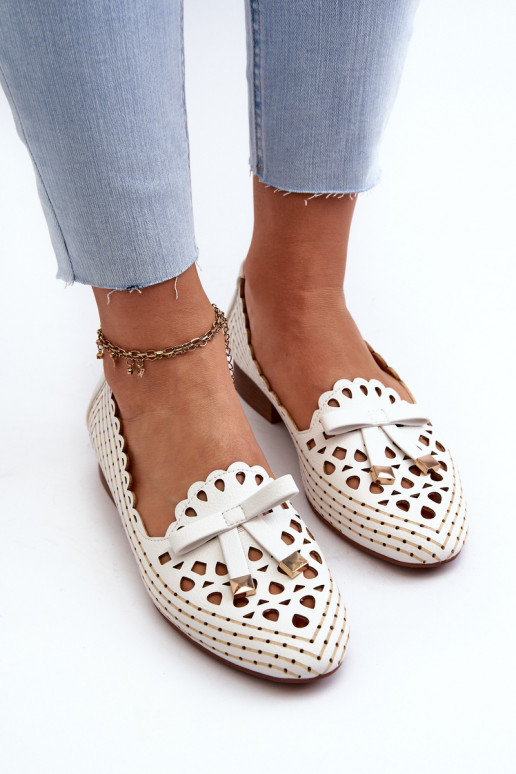 Dámské bílé lodičky s průpletovou mašlí Nestavia