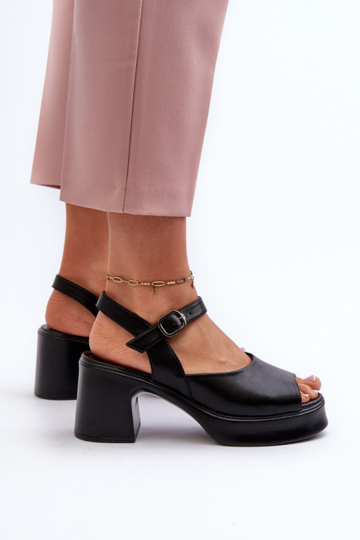 Dámské kožené sandály na podpatku Vinceza 66627 černé