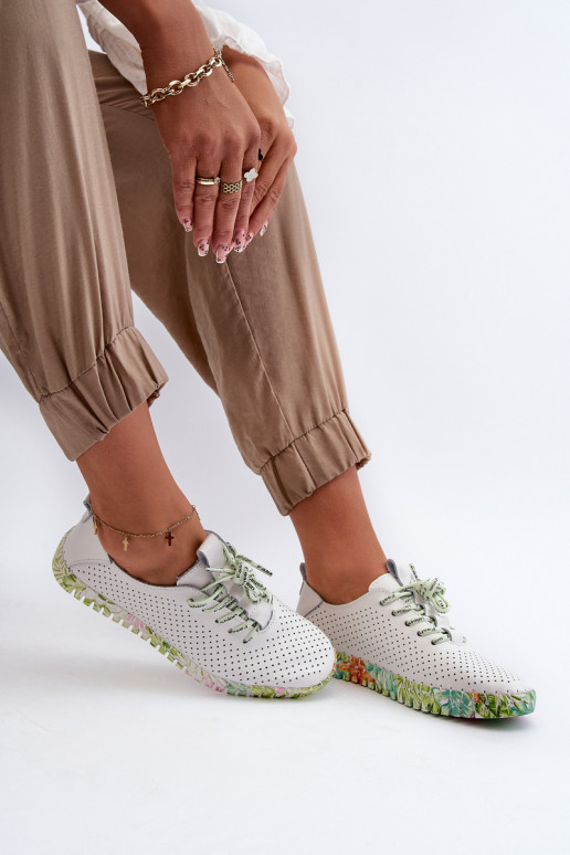 Dámské kožené polobotky se šněrováním bílé Farnalea Dámské kožené polobotky se šněrováním bílé Farnalea