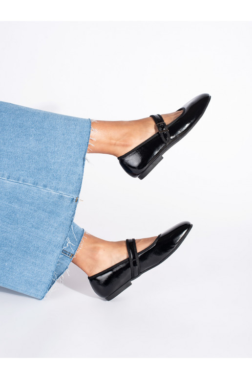 Černé lakované baleríny dámské