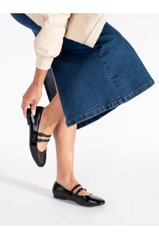 Černé lakované baleríny se zapínáním