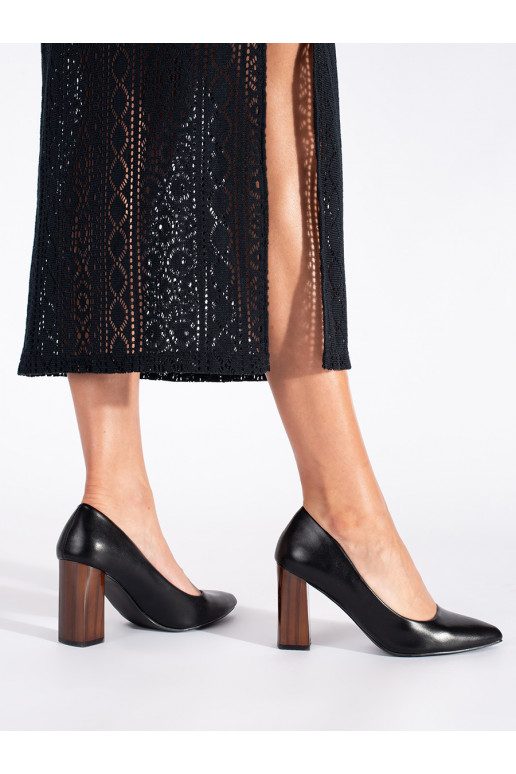 Elegantní černé lodičky na sloupkovém podpatku