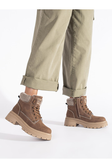 Hnědé zateplené dámské traperky 2