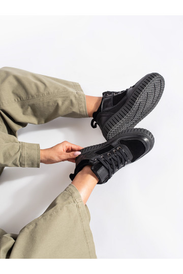 Černé vysoké dámské trampky