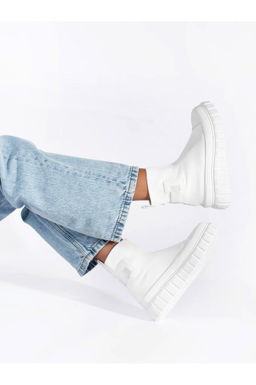 Bílé vysoké kotníkové boty na platformě