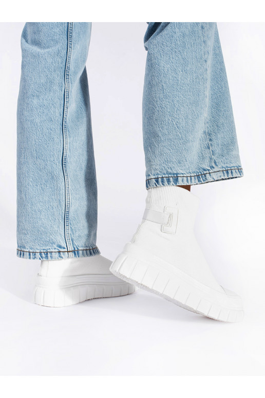 Bílé vysoké kotníkové boty na platformě