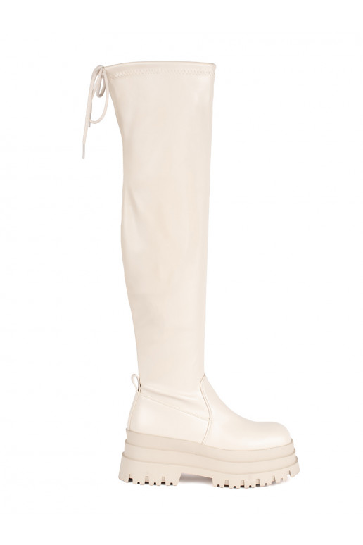 Krémové mušketýrky na platformě