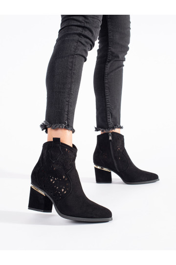 Černé dírkované dámské kovbojské boty