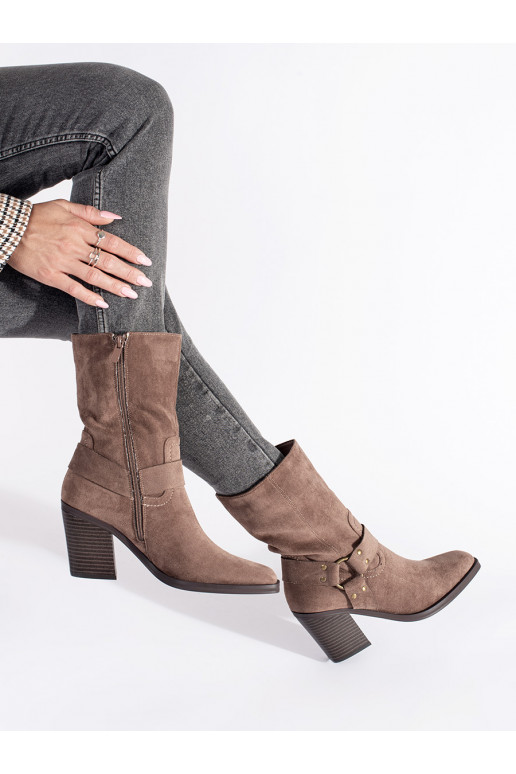 Semišové béžové kotníkové boty na sloupku