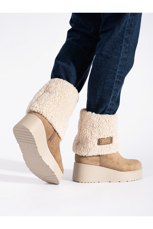 Tmavě béžové zateplené dámské kozačky na klínku Tmavě béžové zateplené dámské kozačky na klínku
