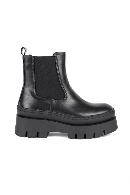 Černé dámské štibletky na platformě